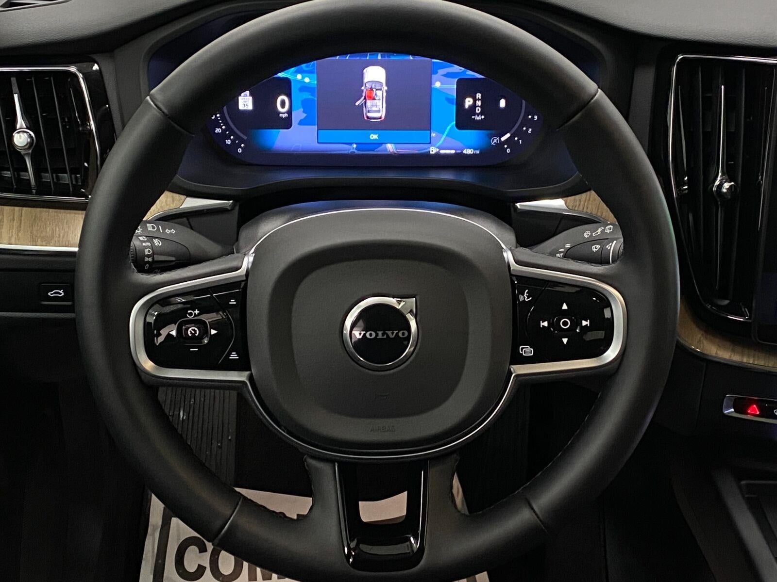 2026 Volvo XC60 B5 AWD Plus