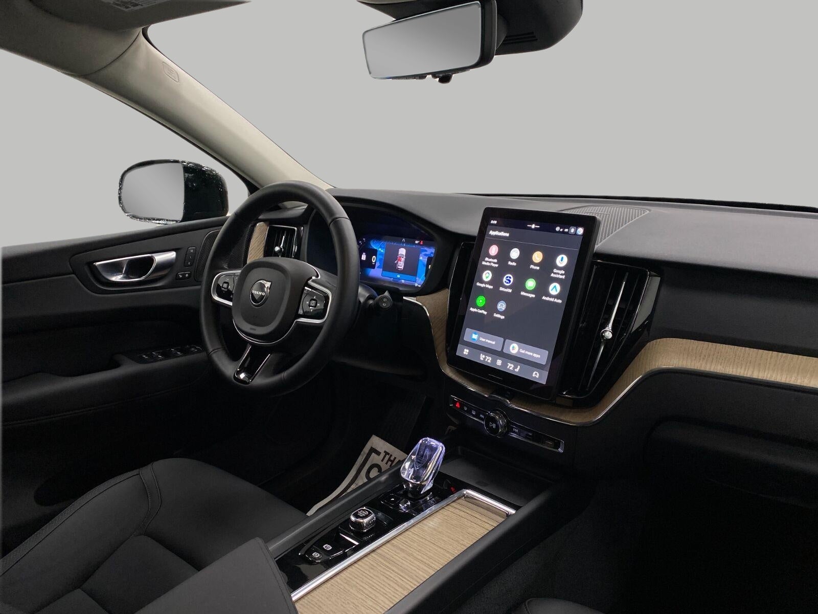 2026 Volvo XC60 B5 AWD Plus