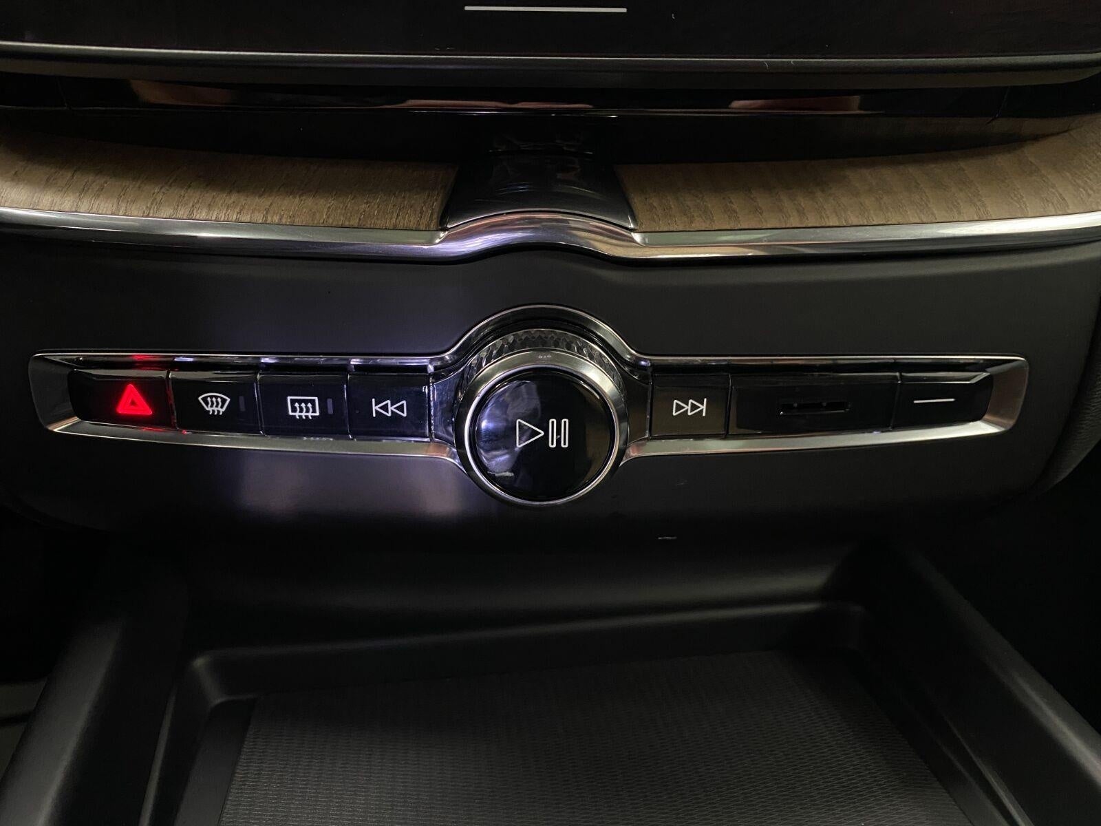 2026 Volvo XC60 B5 AWD Plus
