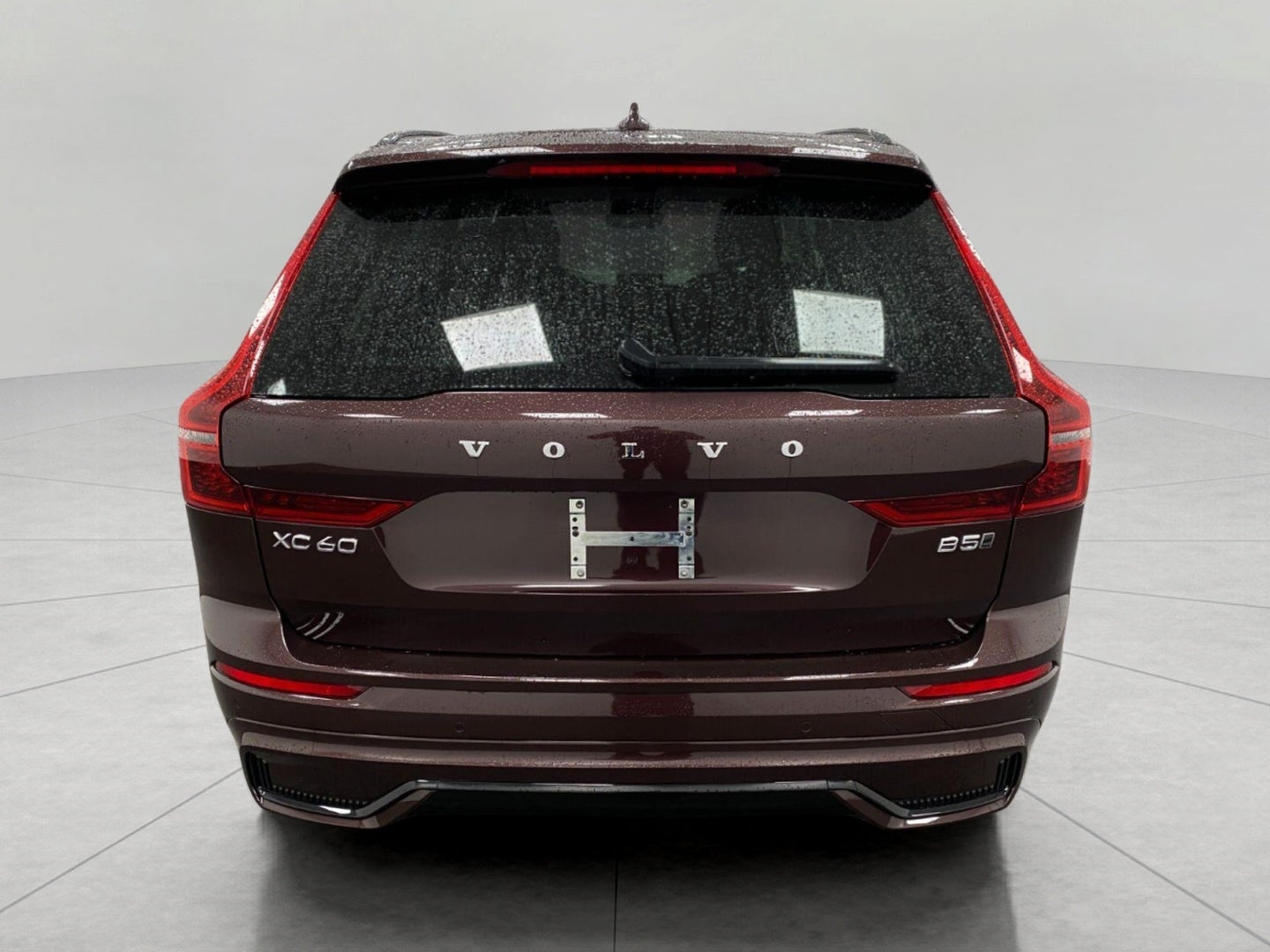 2026 Volvo XC60 B5 AWD Plus