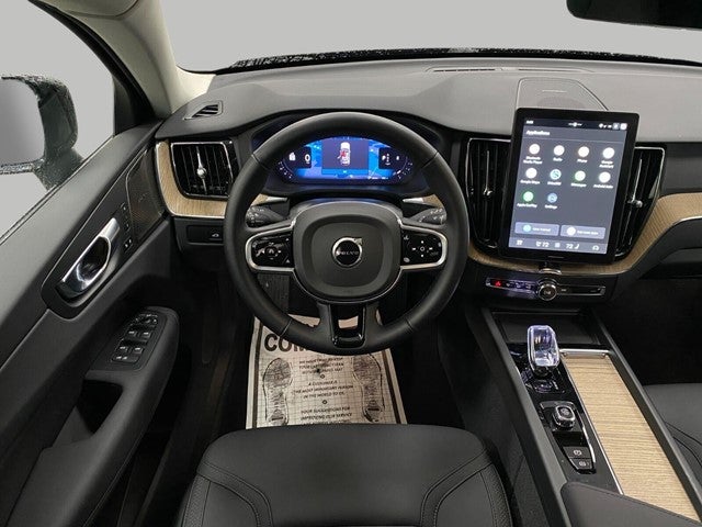 2026 Volvo XC60 B5 AWD Plus