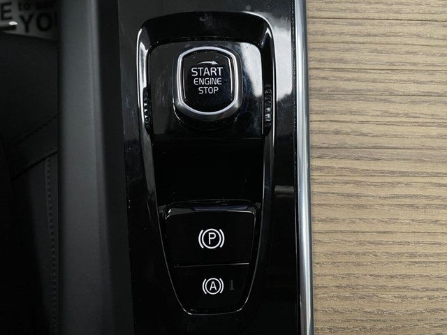 2026 Volvo XC60 B5 AWD Plus
