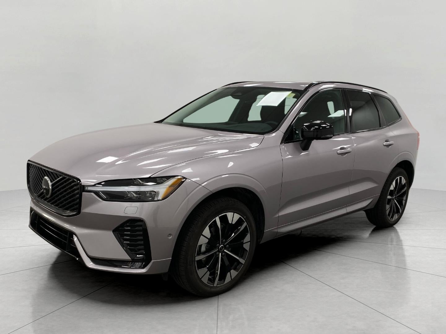 2026 Volvo XC60 B5 AWD Plus