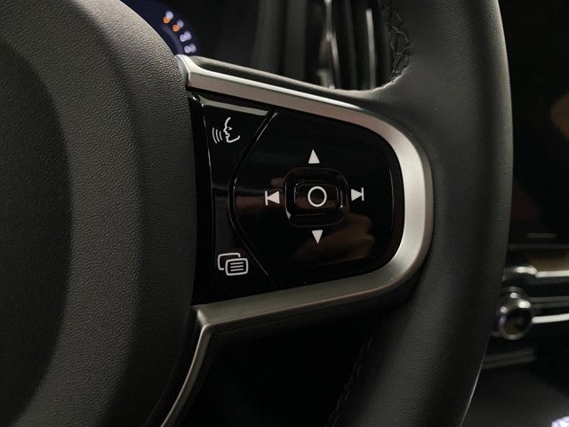 2026 Volvo XC60 B5 AWD Plus