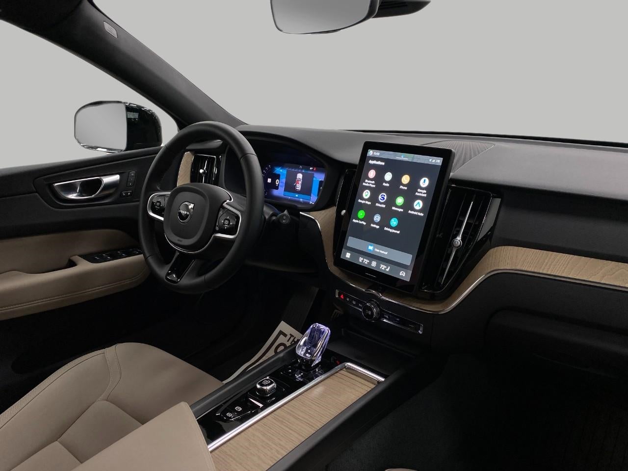 2026 Volvo XC60 B5 AWD Plus