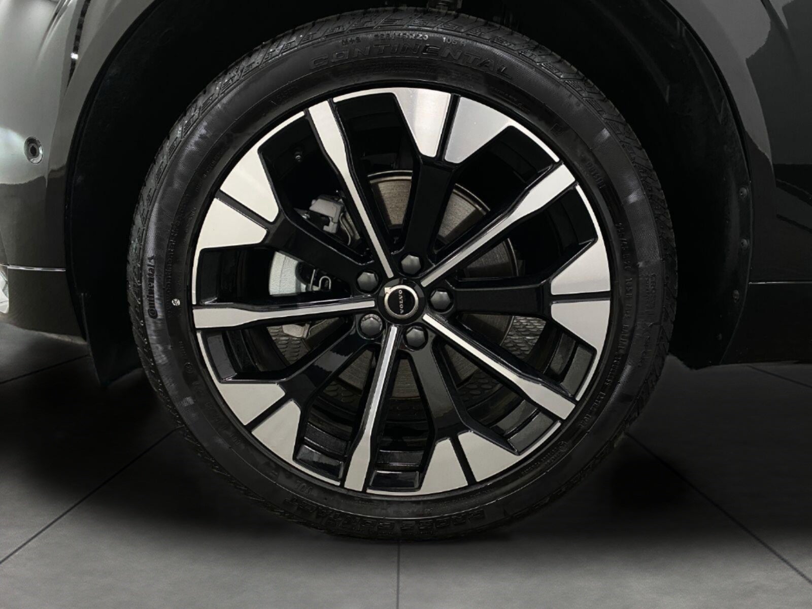 2026 Volvo XC60 B5 AWD Plus