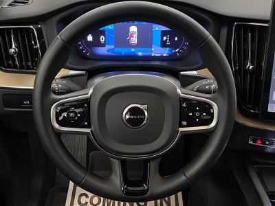2026 Volvo XC60 B5 AWD Plus