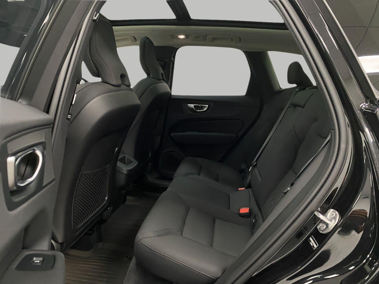 2026 Volvo XC60 B5 AWD Plus