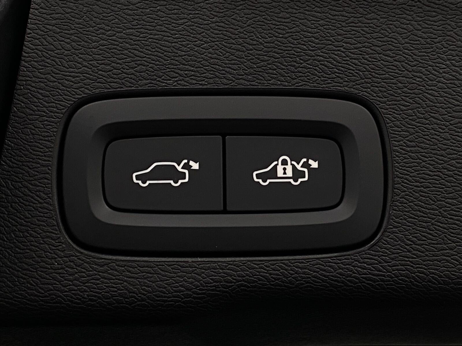 2026 Volvo XC60 B5 AWD Plus