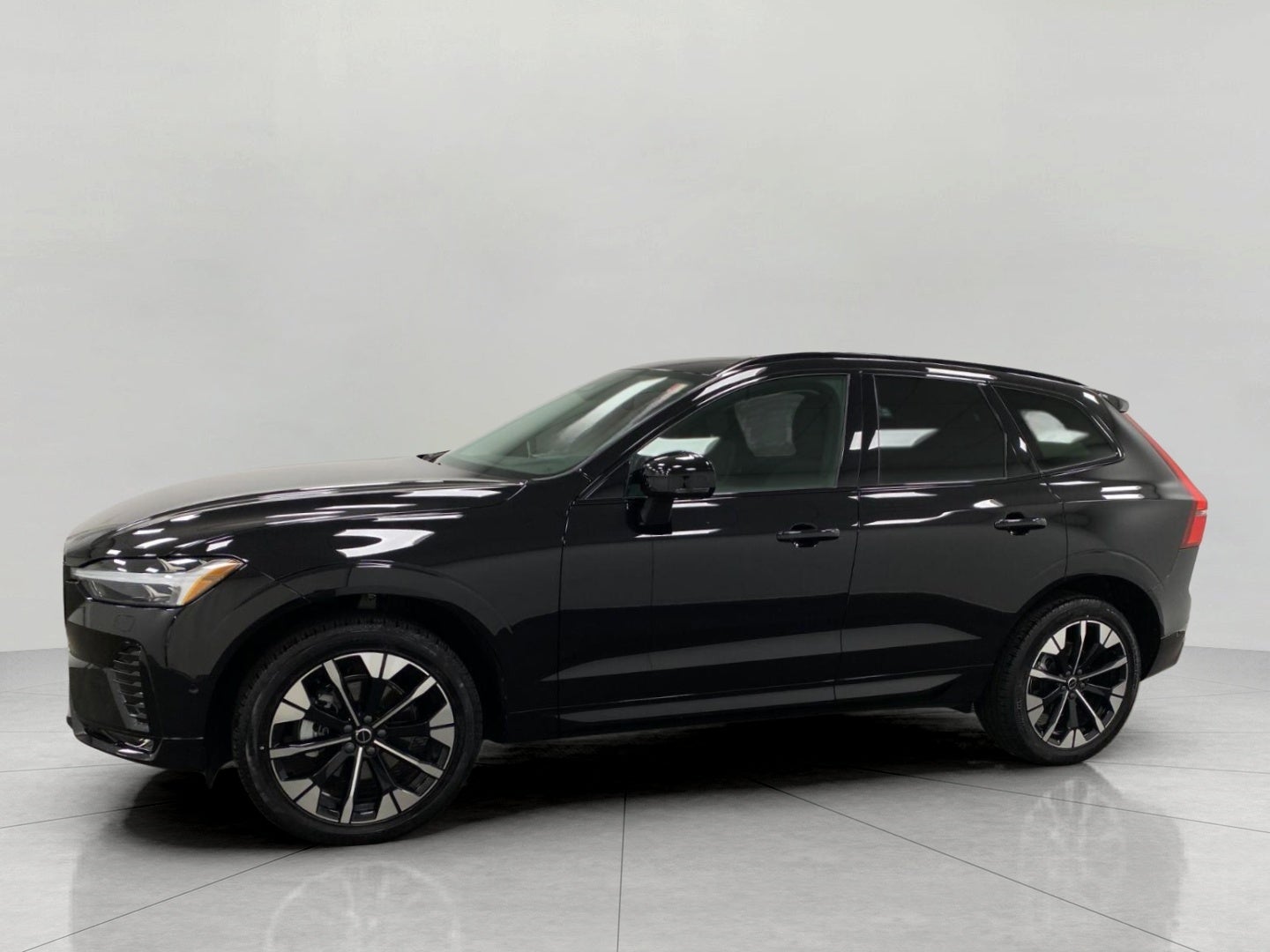 2026 Volvo XC60 B5 AWD Plus