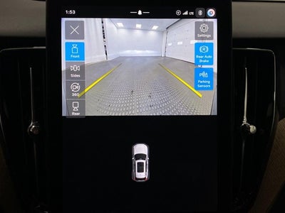 2026 Volvo XC60 B5 AWD Plus