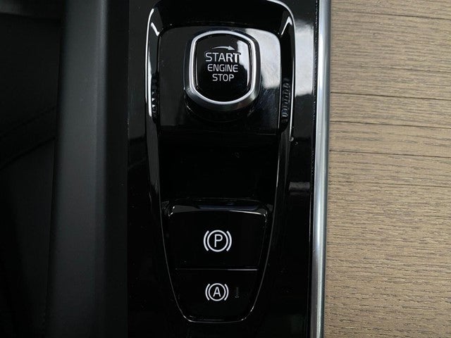 2026 Volvo XC60 B5 AWD Plus