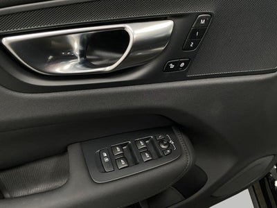2026 Volvo XC60 B5 AWD Plus