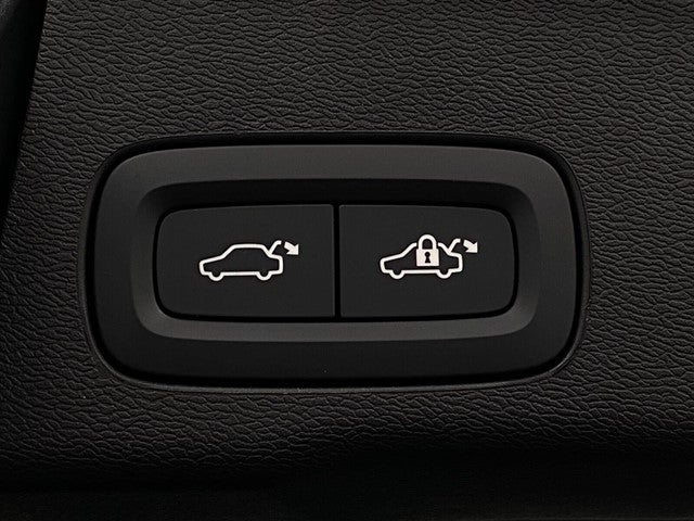 2026 Volvo XC60 B5 AWD Plus