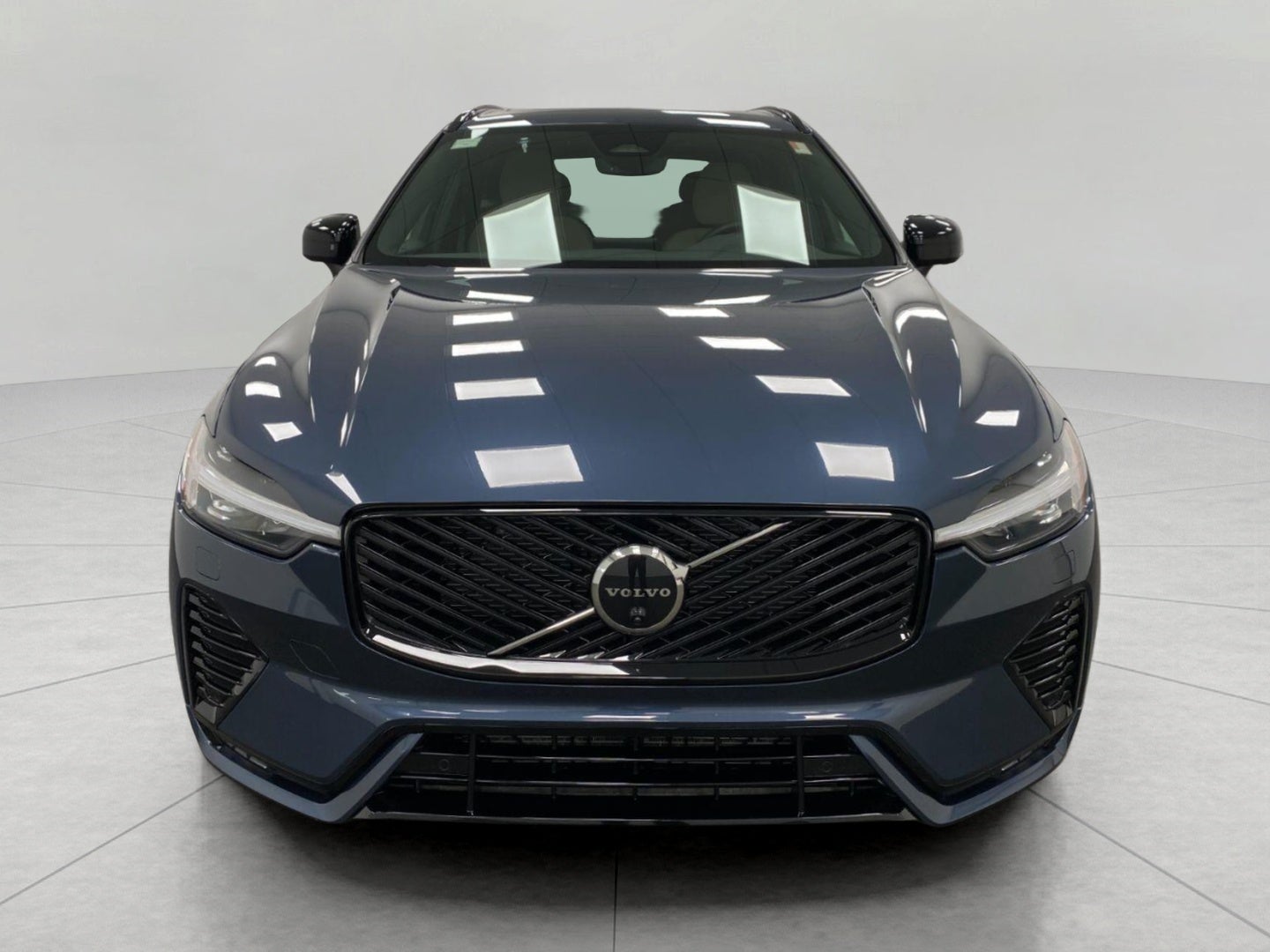 2026 Volvo XC60 B5 AWD Plus