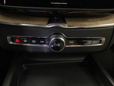 2026 Volvo XC60 B5 AWD Plus