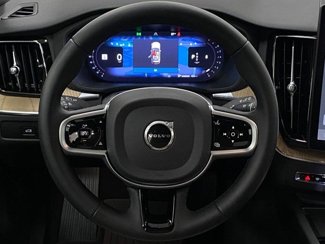 2026 Volvo XC60 B5 AWD Plus
