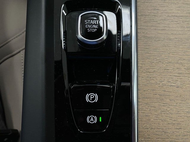 2026 Volvo XC60 B5 AWD Plus