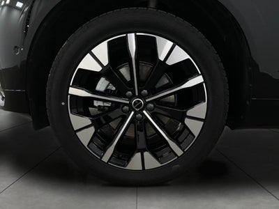 2026 Volvo XC60 B5 AWD Plus