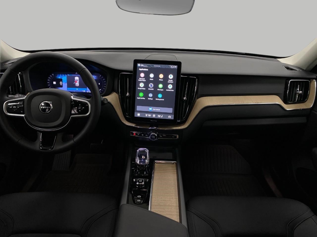 2026 Volvo XC60 B5 AWD Plus