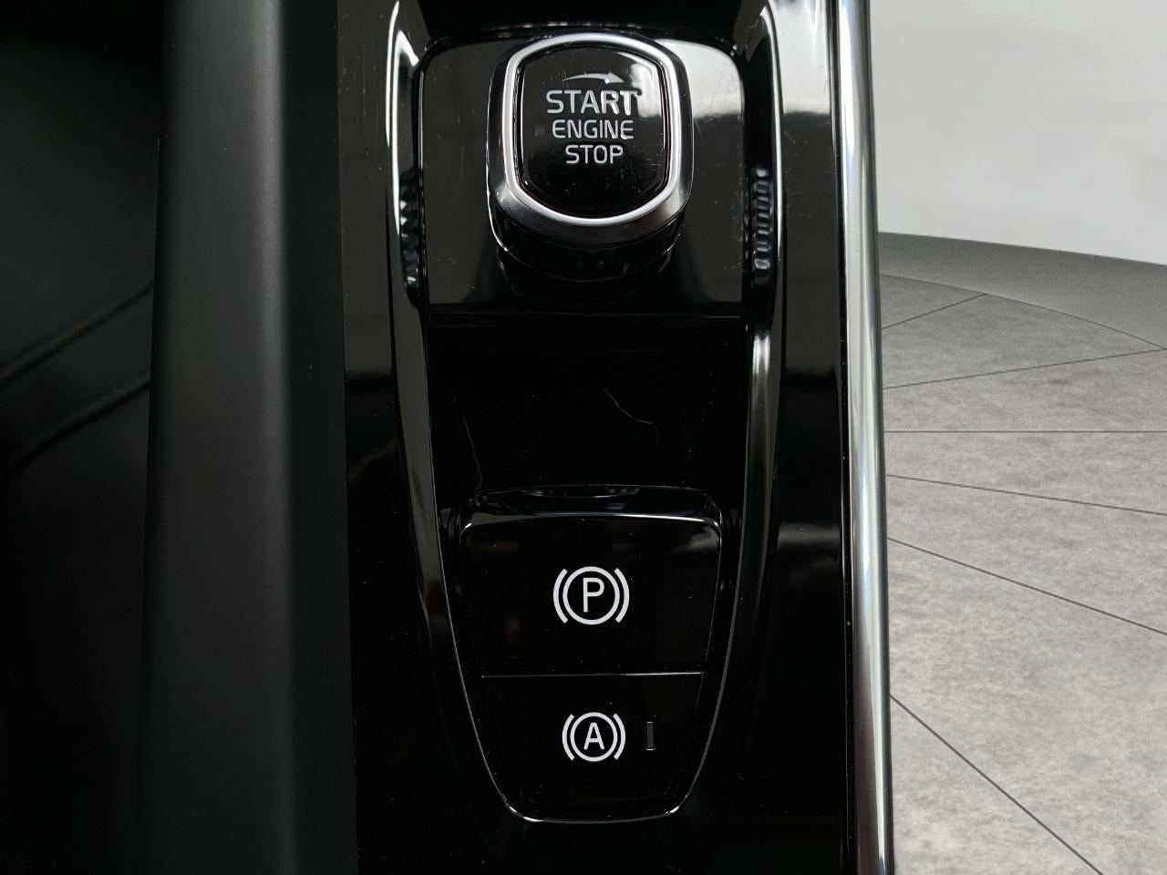 2026 Volvo XC60 B5 AWD Plus