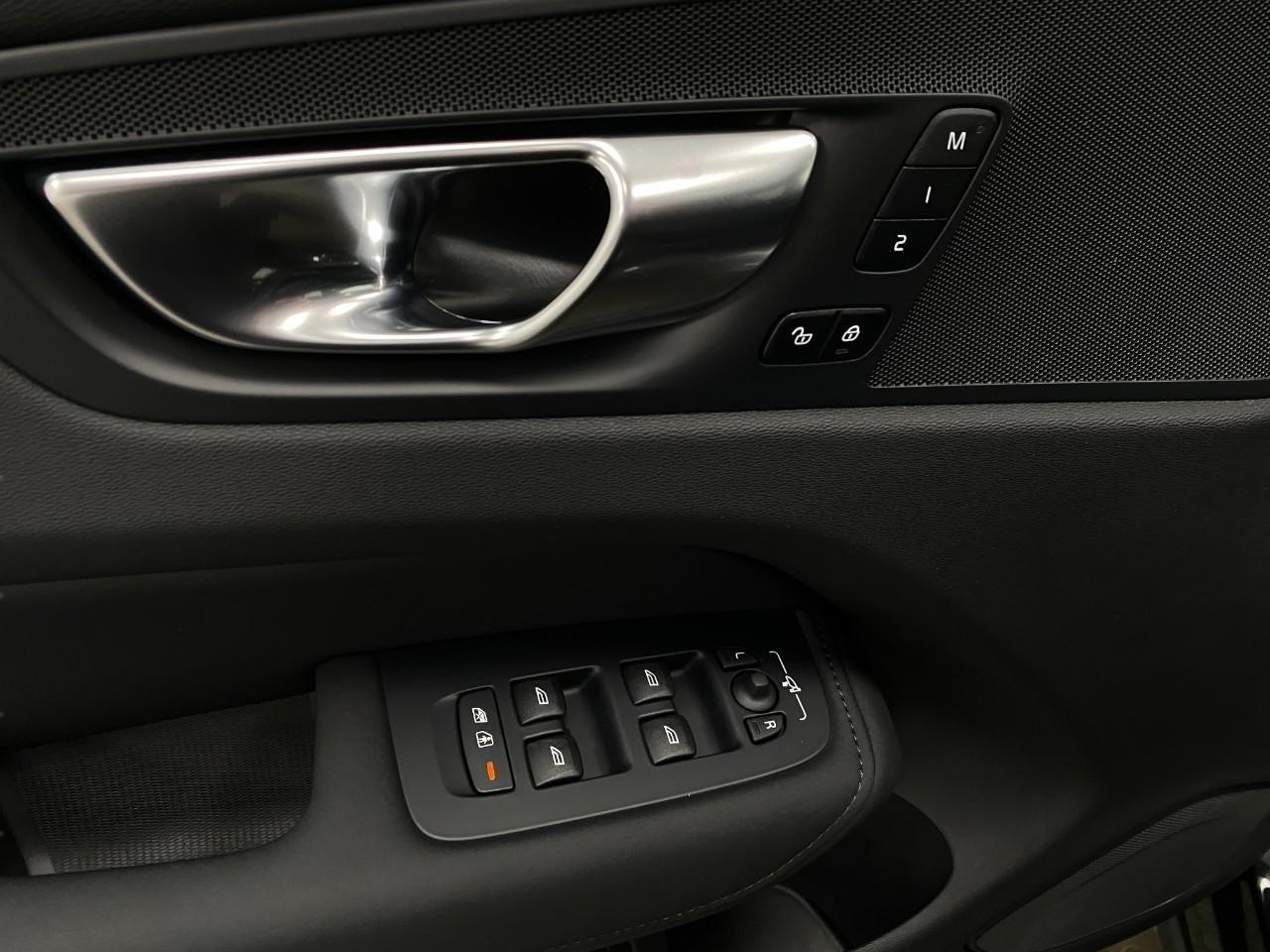 2026 Volvo XC60 B5 AWD Plus