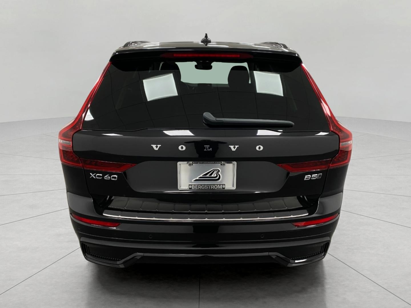 2026 Volvo XC60 B5 AWD Plus