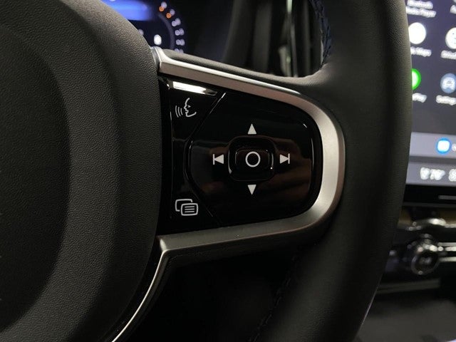 2026 Volvo XC60 B5 AWD Plus