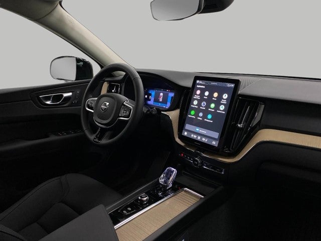2026 Volvo XC60 B5 AWD Plus