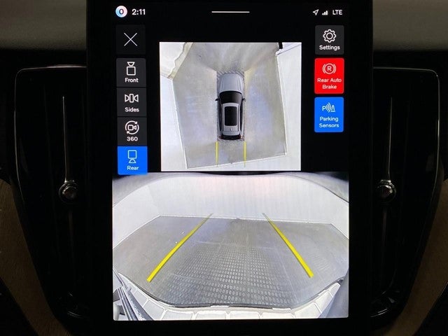 2026 Volvo XC60 B5 AWD Plus