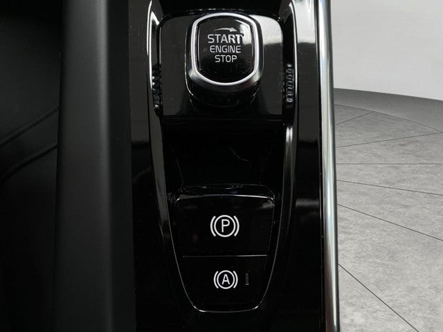 2026 Volvo XC60 B5 AWD Plus