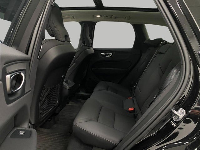 2026 Volvo XC60 B5 AWD Plus