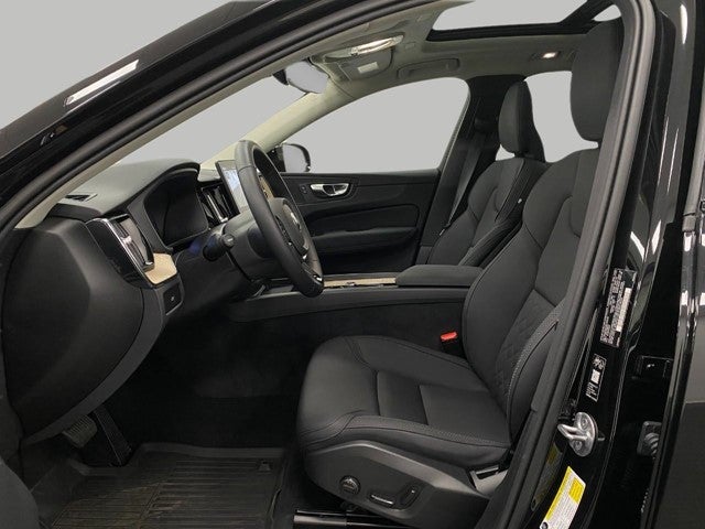 2026 Volvo XC60 B5 AWD Plus