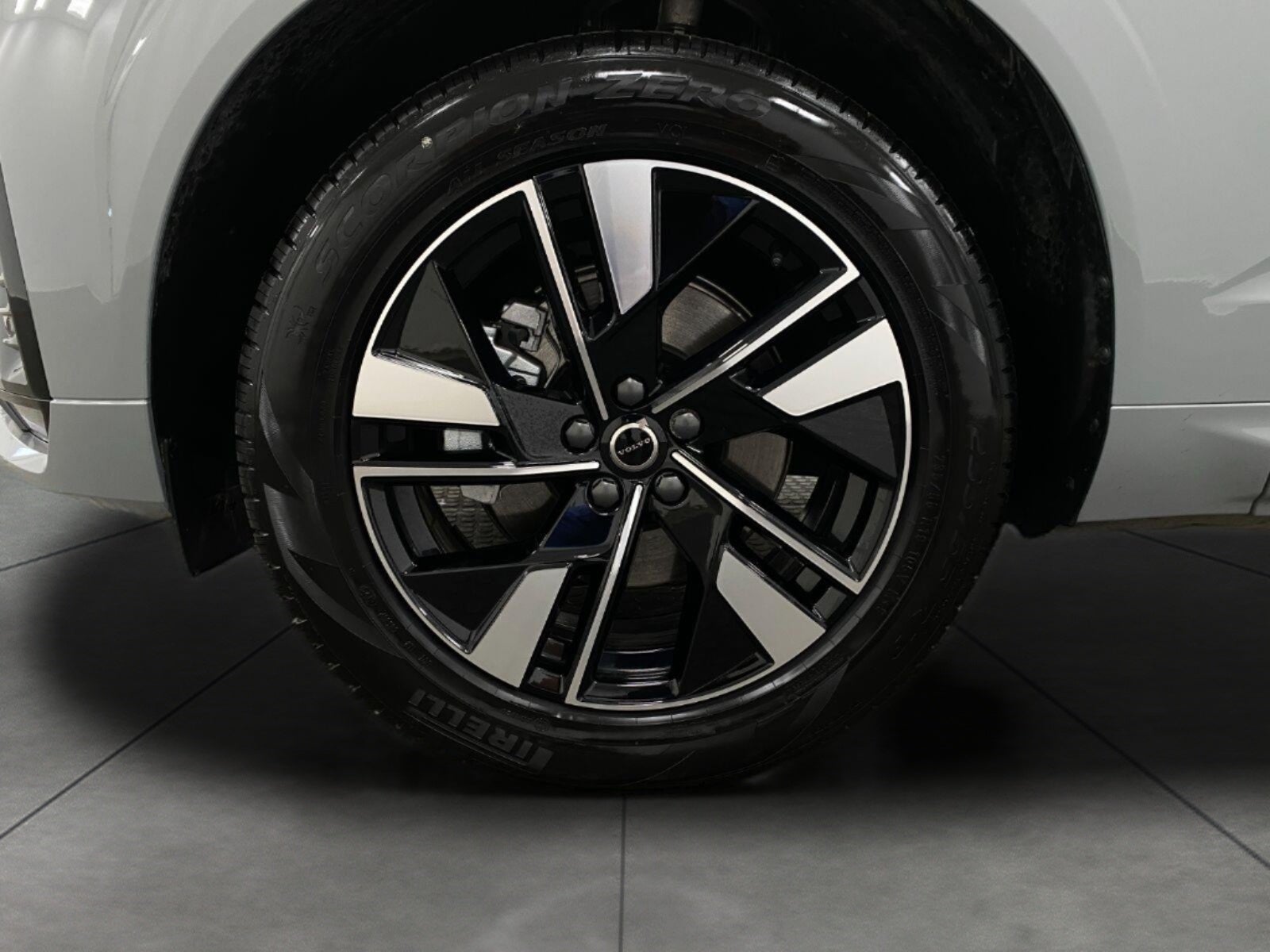 2026 Volvo XC60 B5 AWD Core