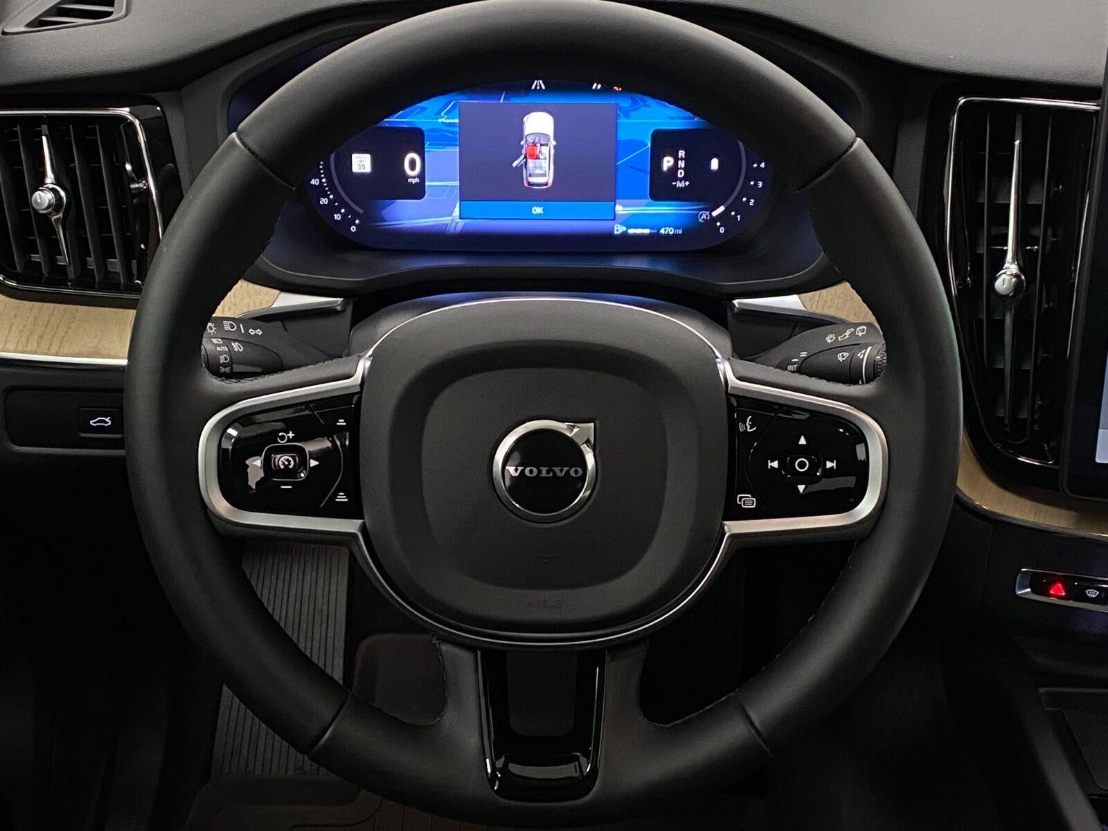 2026 Volvo XC60 B5 AWD Core