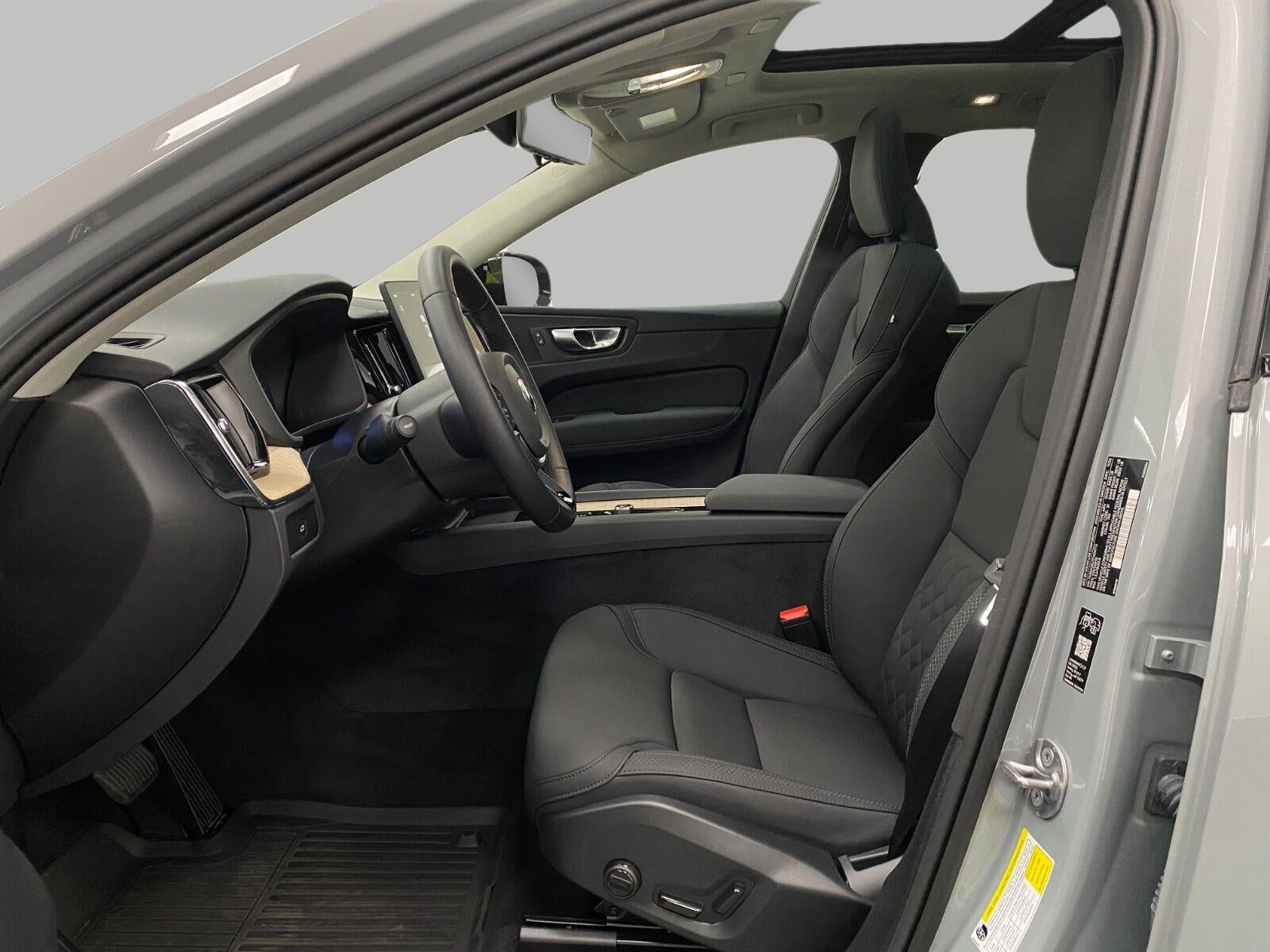 2026 Volvo XC60 B5 AWD Core