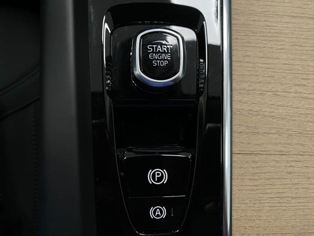 2026 Volvo XC60 B5 AWD Core